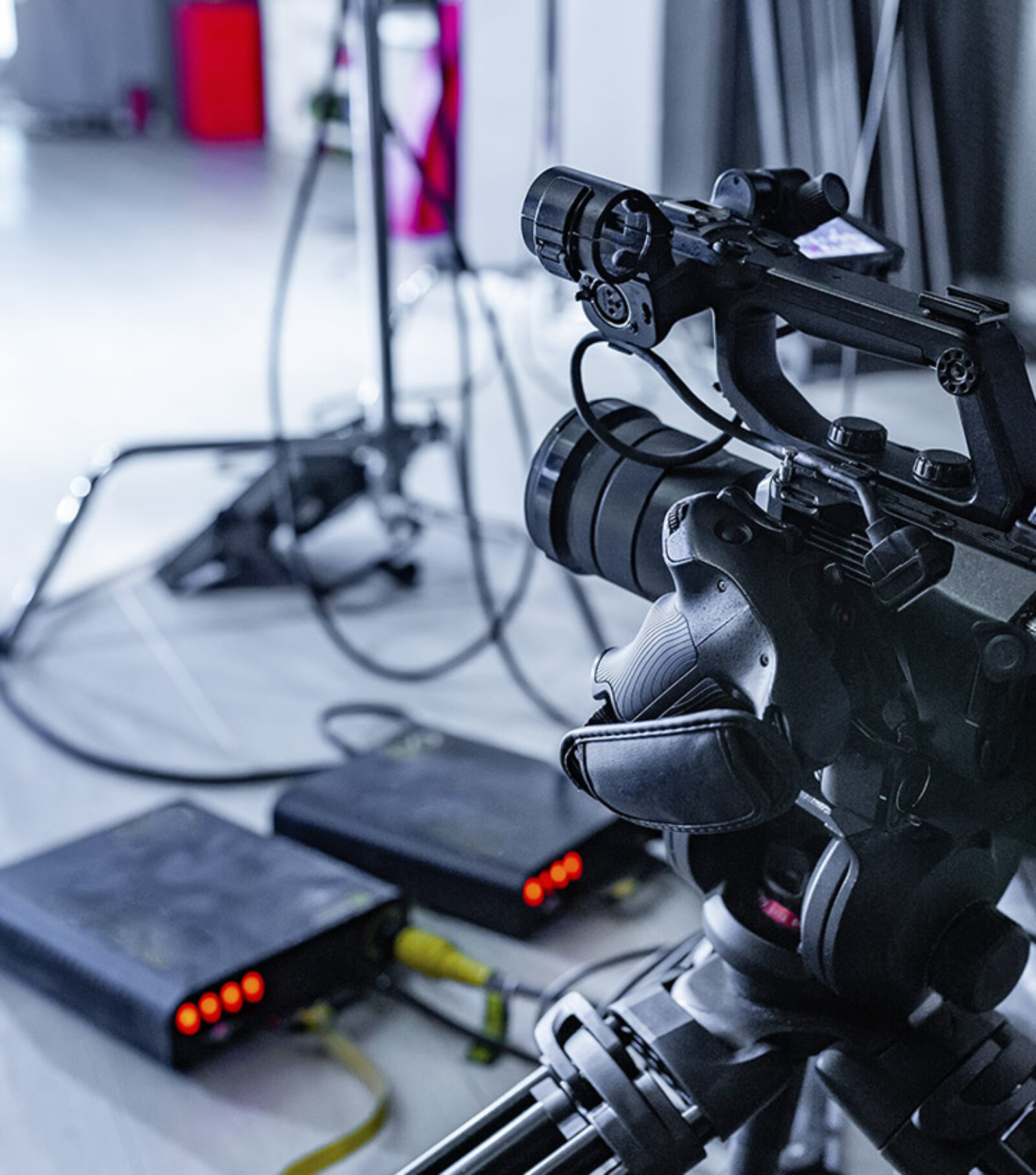 וכן התאמת המלל לעמודים המעוצבים ובדיקת